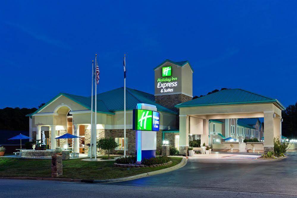 Comfort Inn & Suites Greenwood Near University Bagian luar foto